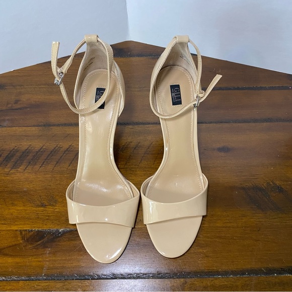 G.I.LI. Colby Nude Leather Ankle Strap Sandals - Picture 2 of 7